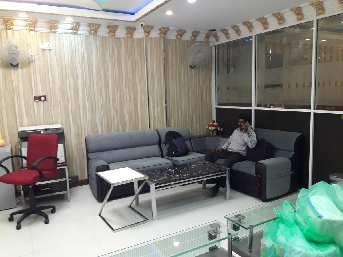 Global City Hotel Maligawatta Экстерьер фото