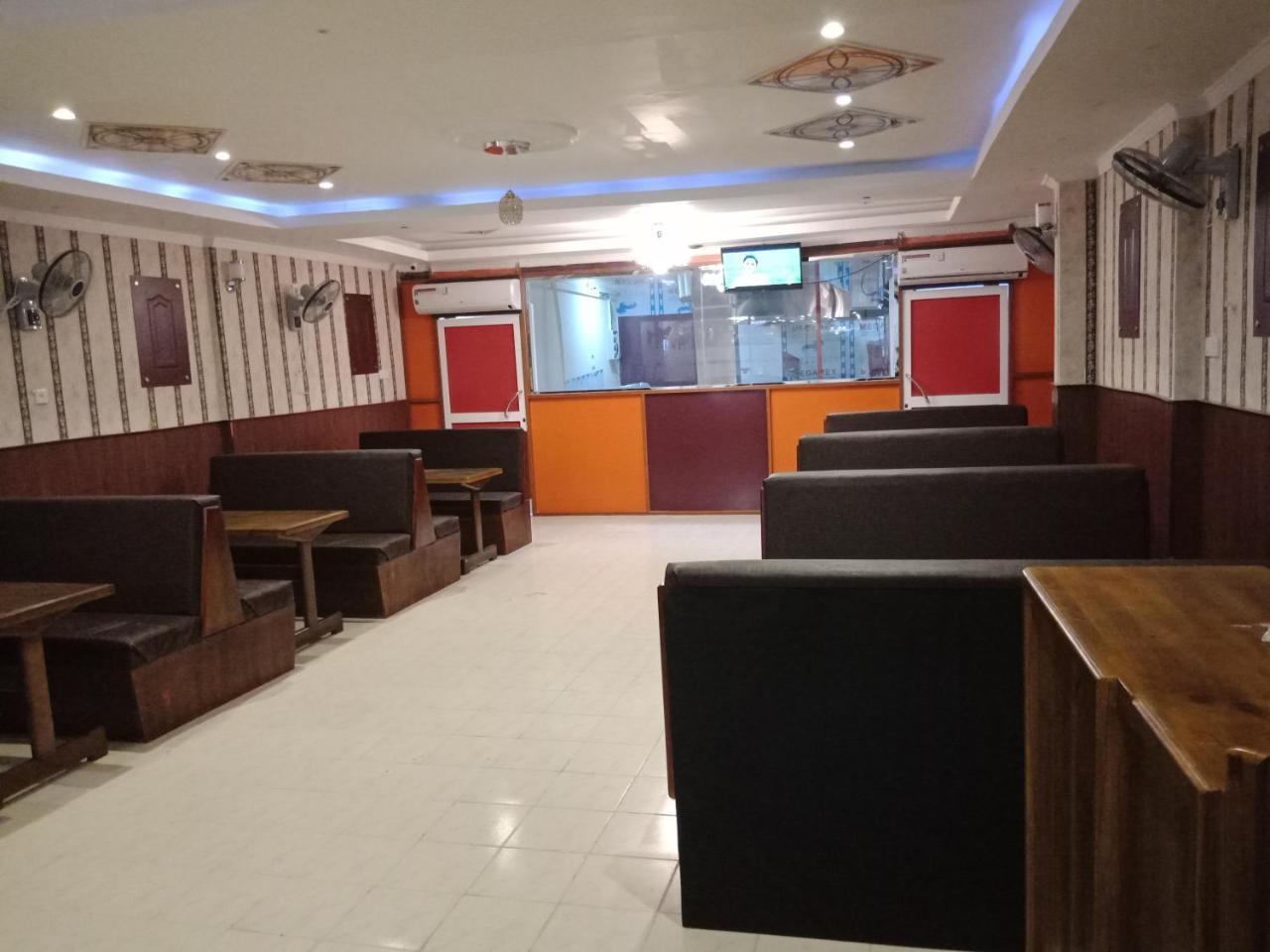 Global City Hotel Maligawatta Экстерьер фото