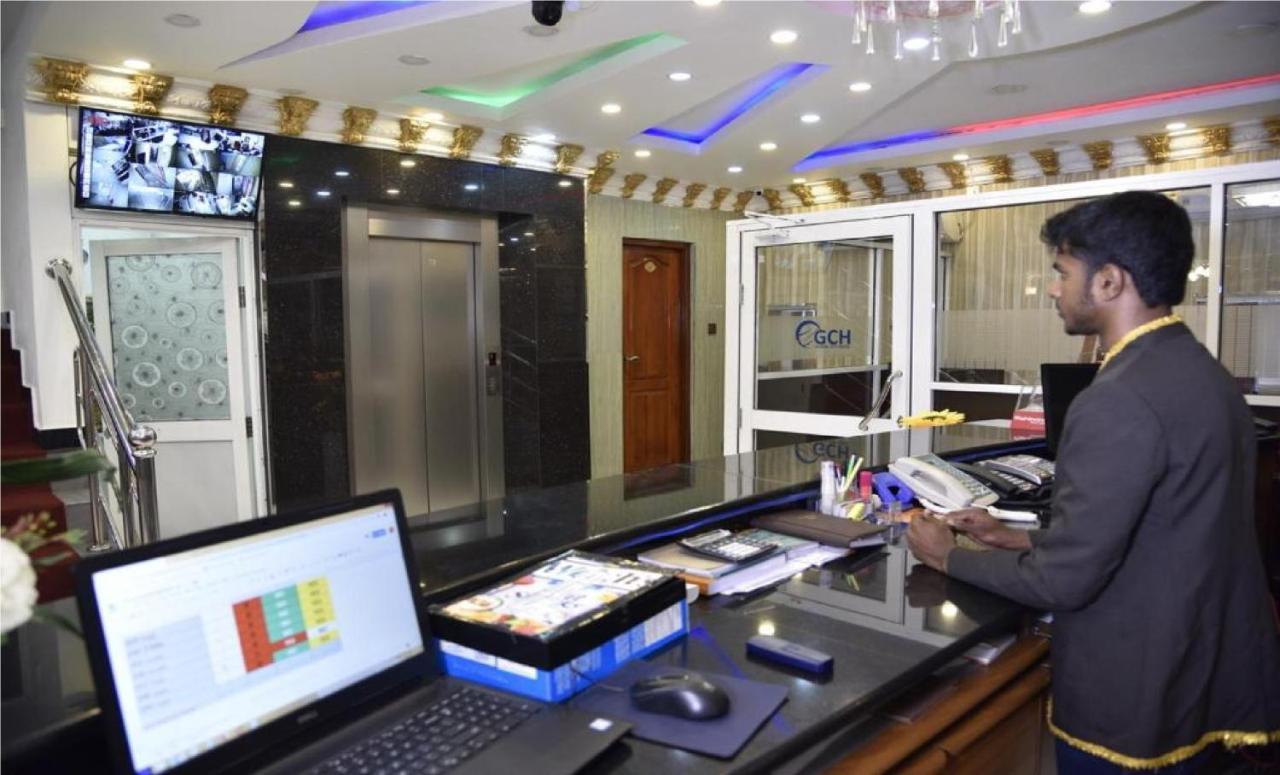 Global City Hotel Maligawatta Экстерьер фото